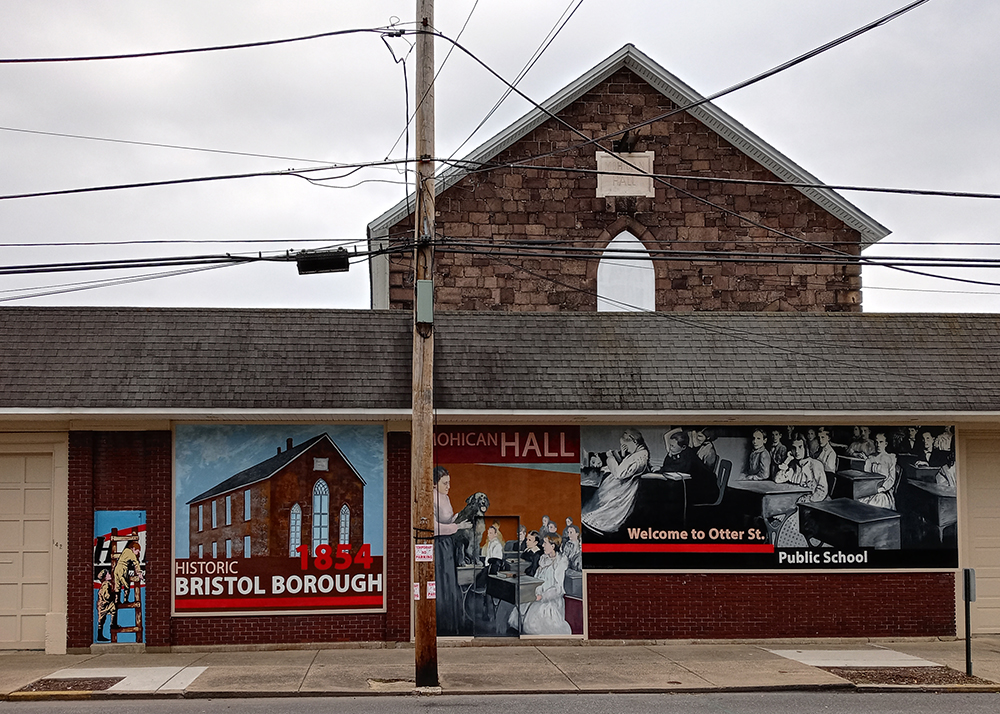 A Window to the Past: Harris Comfort Unveils Whimsical Mural | Dubus Art Studio